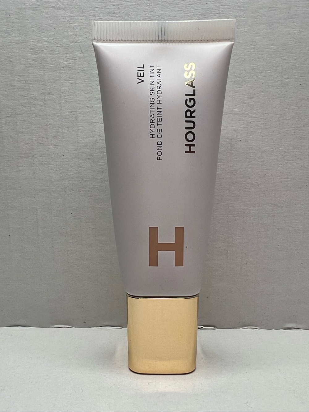 Hourglass Veil Hydrating Skin Tint Foundation